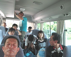 左下はモアイ像ではありません