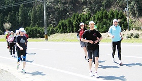 「茅葺の里」道の駅に着く