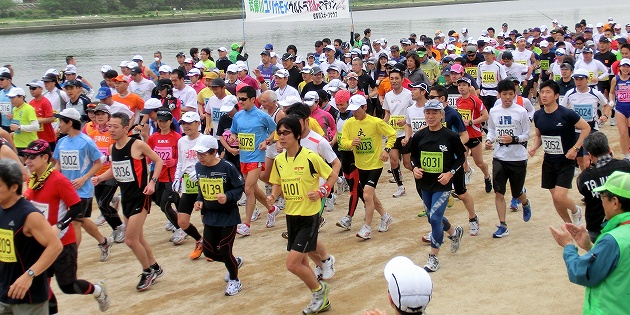 2011武庫川ユリカモメウルトラ70Kmマラソンのスタート