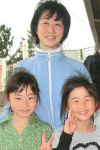 5Kmの部で優勝の村上陽子さんとお子さんのアスリート姉妹